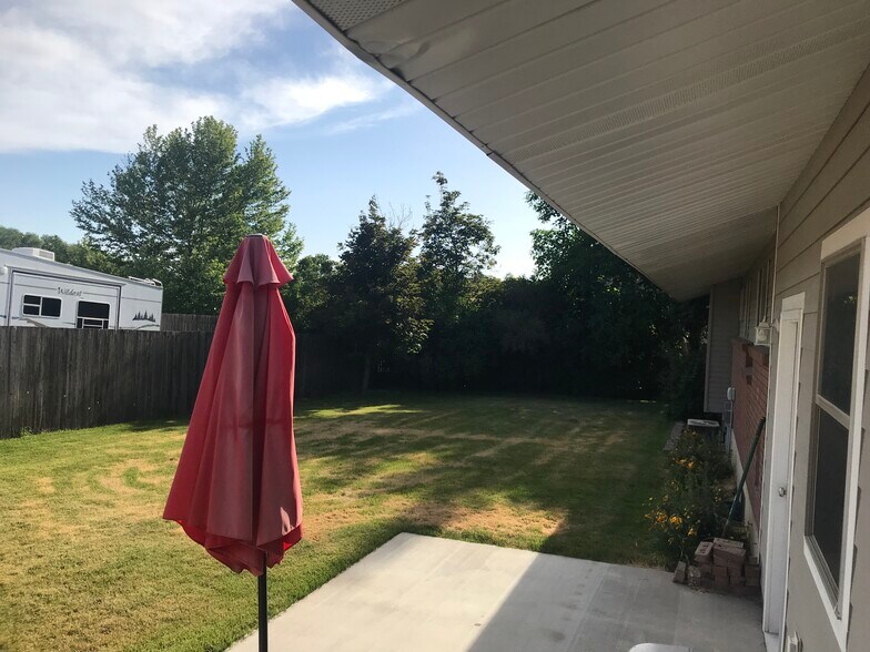 Building Photo - 245 W 500 N