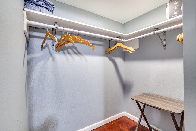 Building Photo - 507 Cambridge St