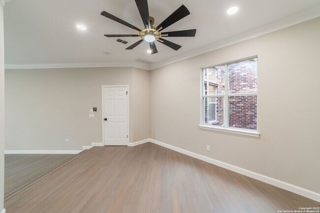 Building Photo - 18605 Elmbrook