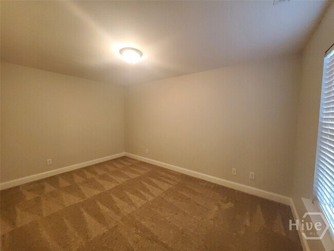 Building Photo - 34 Fiore Dr
