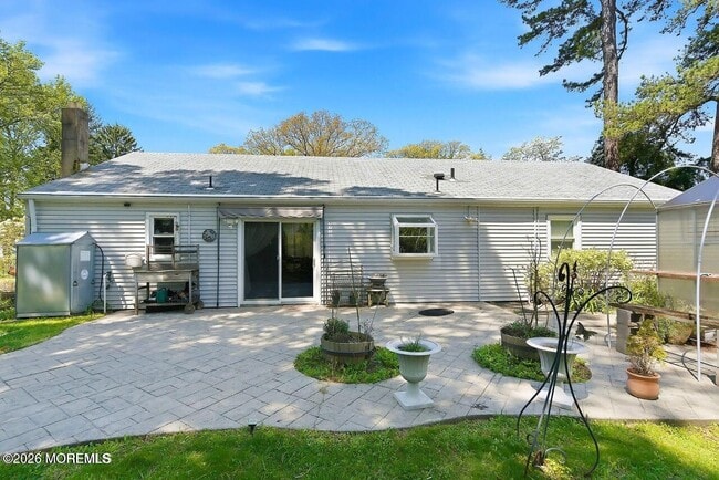 Building Photo - 1163 Manor Dr