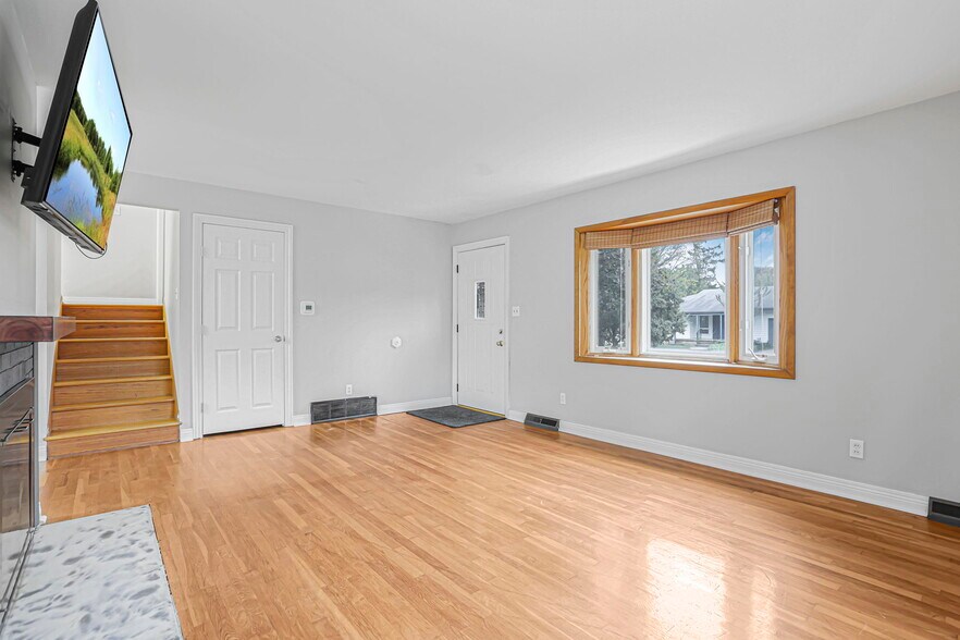 Building Photo - 1062 Oberlin Dr