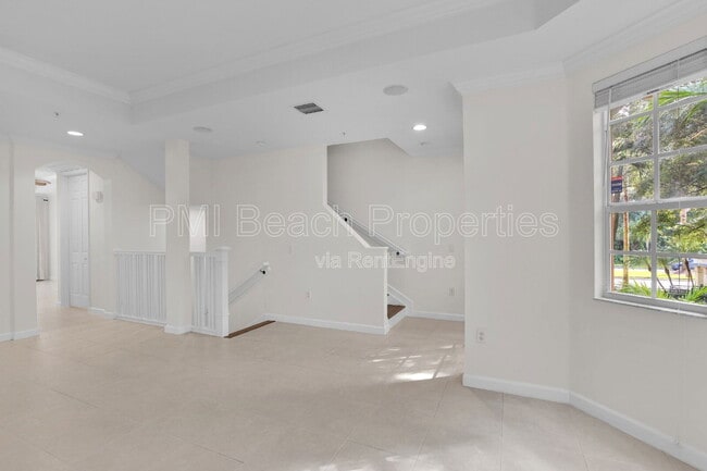 Building Photo - 2441 San Pietro Cir
