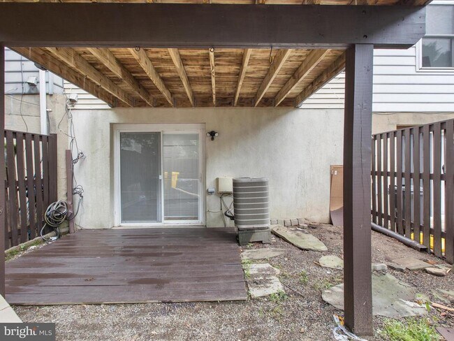 Building Photo - 2499 Vineyard Ln