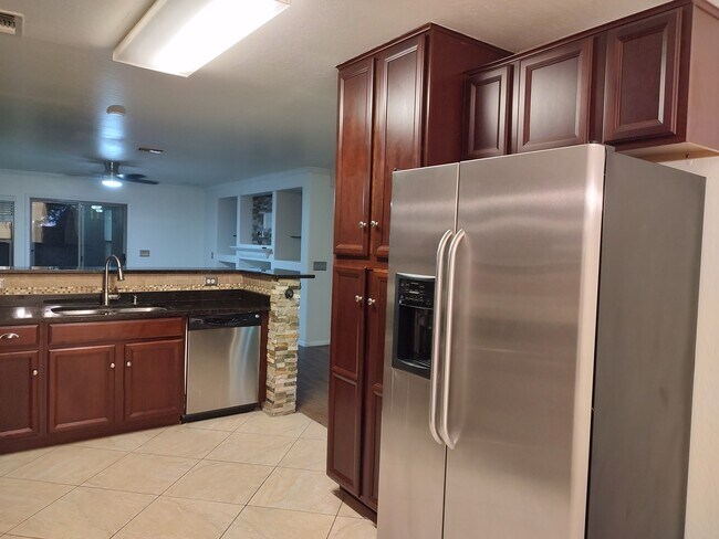 Building Photo - 3581 E Desert Moon Trl