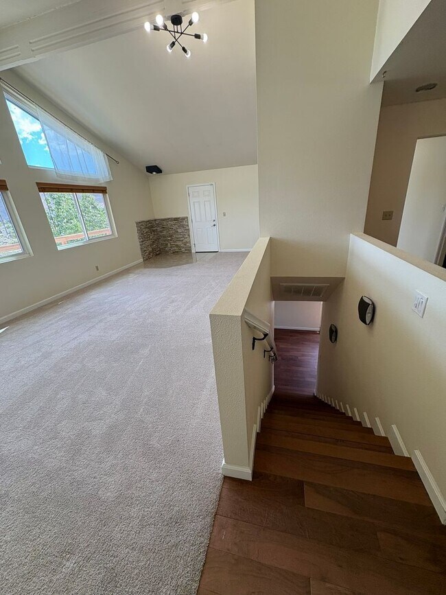 Building Photo - REDUCED - AMAZING VIEWS - 1.07 ACRES - GRA...