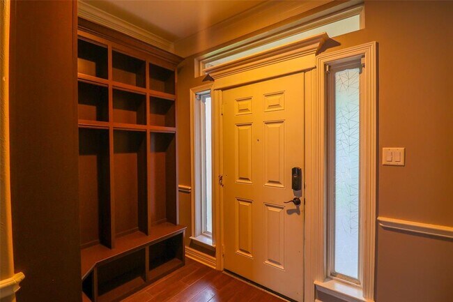 Building Photo - 7438 Tonsley Springs Dr