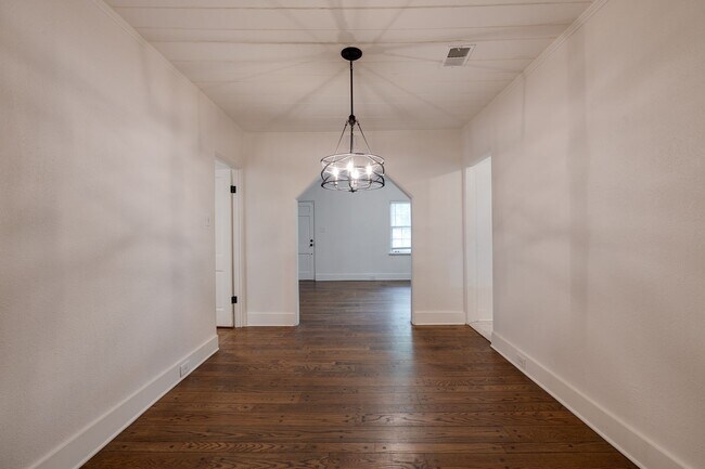 Building Photo - 228 Palisade St