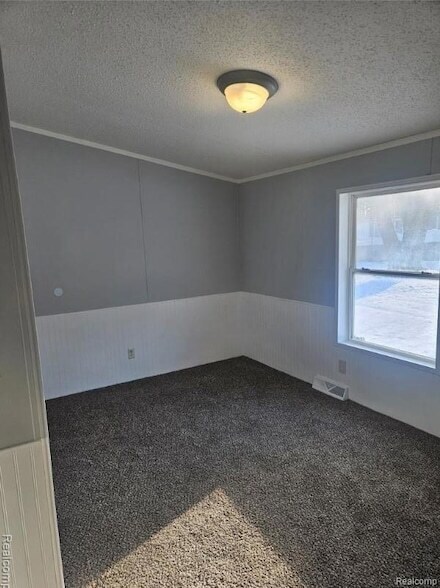 Building Photo - 6274 Cree Ct