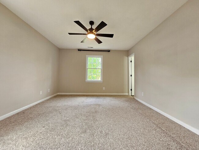 Building Photo - 7490 Beverly Dr