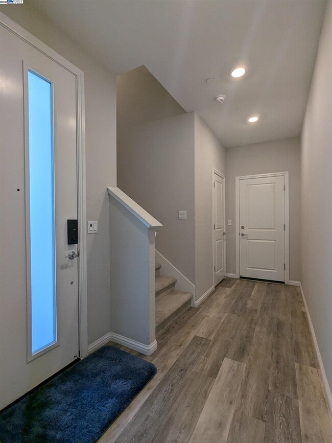 Building Photo - 5840 Virtual Ln