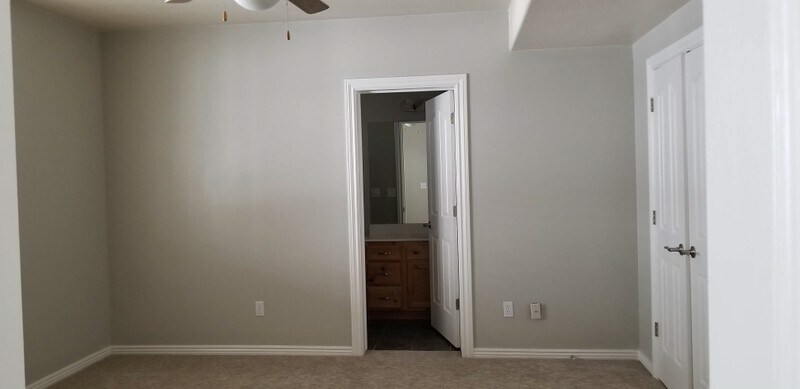 Building Photo - 10511 Canterbury Dr