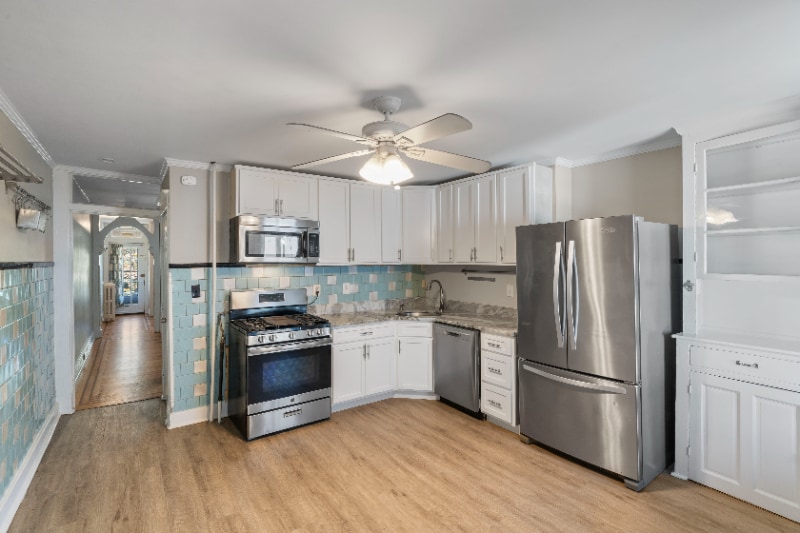 Building Photo - 3710 Chestnut Ave