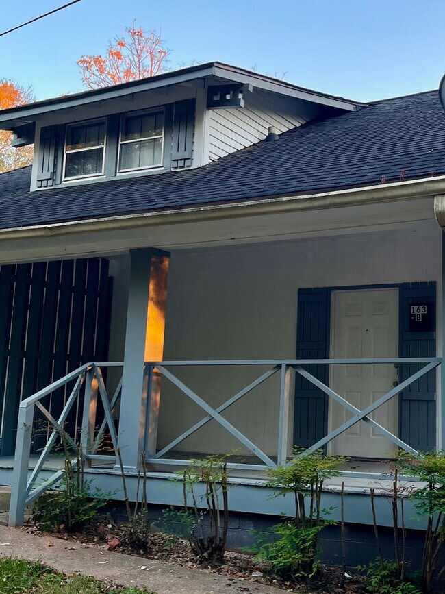 Primary Photo - 163B Campbell St