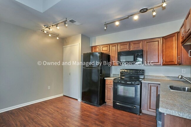 Building Photo - 1bd/1ba in Cluster of Woodlawn Alexandria