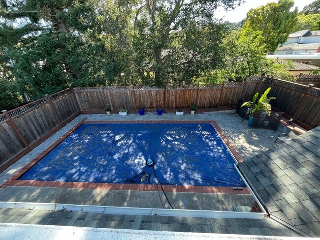 Building Photo - 3 Bed/2Bath Ready to Move In