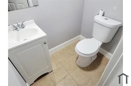 Building Photo - 3 bedroom rehabbed home