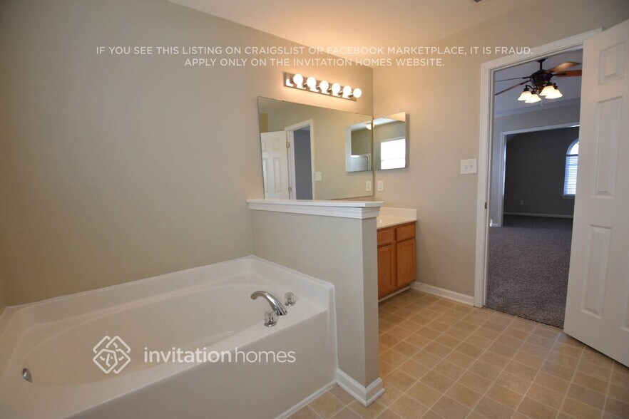 Building Photo - 122 Elgin Ln