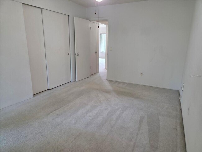 Building Photo - 2256 Philippine Dr