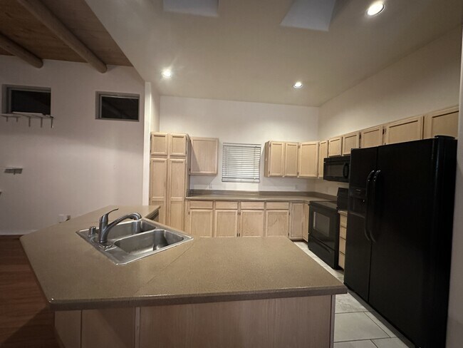 Building Photo - 7819 Storrie Pl NE