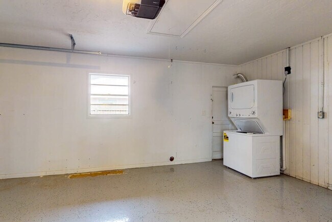 Building Photo - 255 48th St W