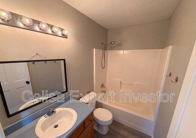 Building Photo - 3236 Bluefield Pl