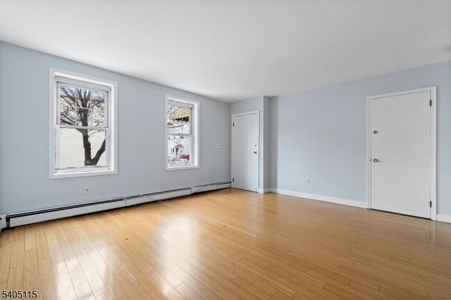 Building Photo - 120 Grant Ave