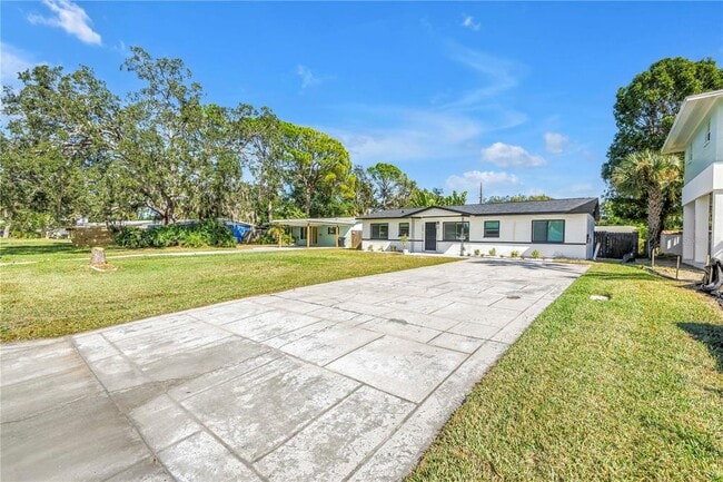 Building Photo - 4891 Venetian Blvd NE