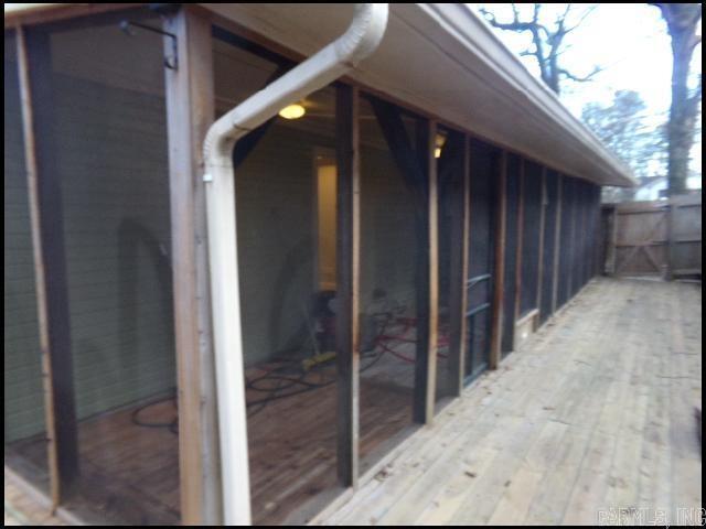 Building Photo - 122 Pin Oak Cove