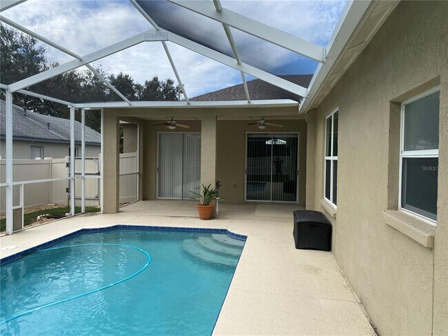 Building Photo - 1814 Cattleman Dr