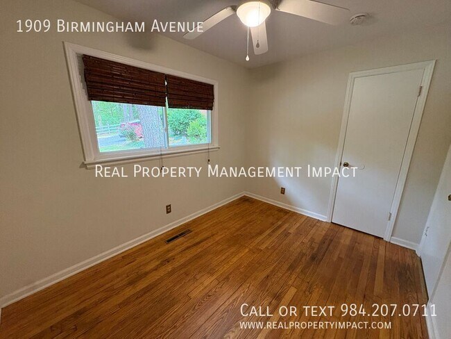 Building Photo - 1909 Birmingham Ave
