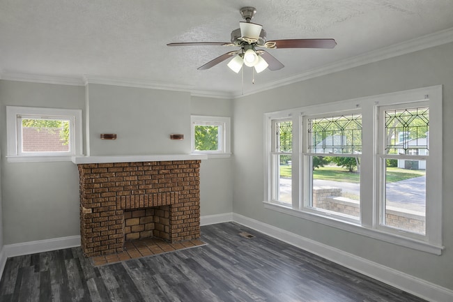 Building Photo - 4441 E 131st St