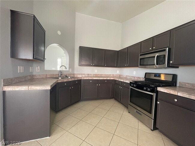 Building Photo - 5415 Altoona St