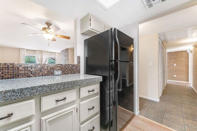 Building Photo - 1901 Rio Canyon Ct