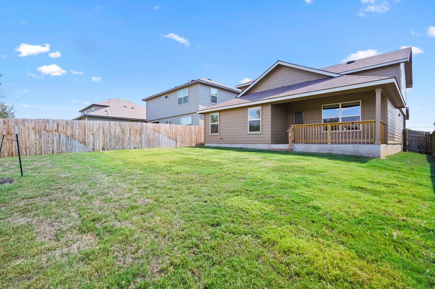 Building Photo - 12015 Topaz