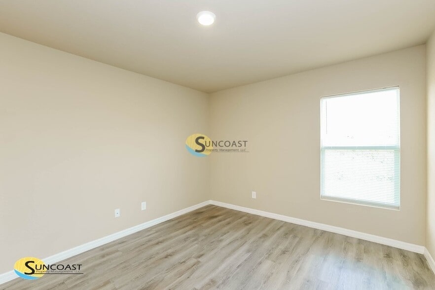 Building Photo - 12717 Buffing Rd