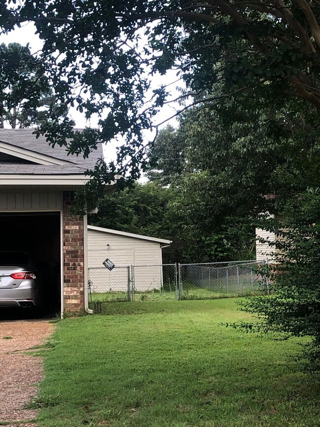 Building Photo - Charming 3-Bedroom Home in a Great Searcy Location!