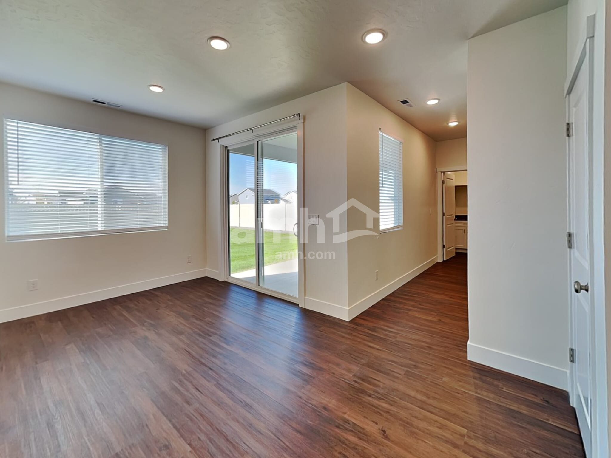 Building Photo - 9357 W Clancy St