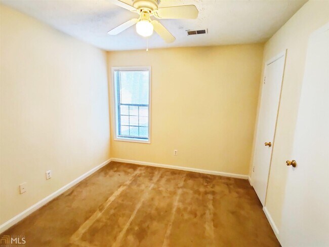 Building Photo - 1455 Belle Meade Ct