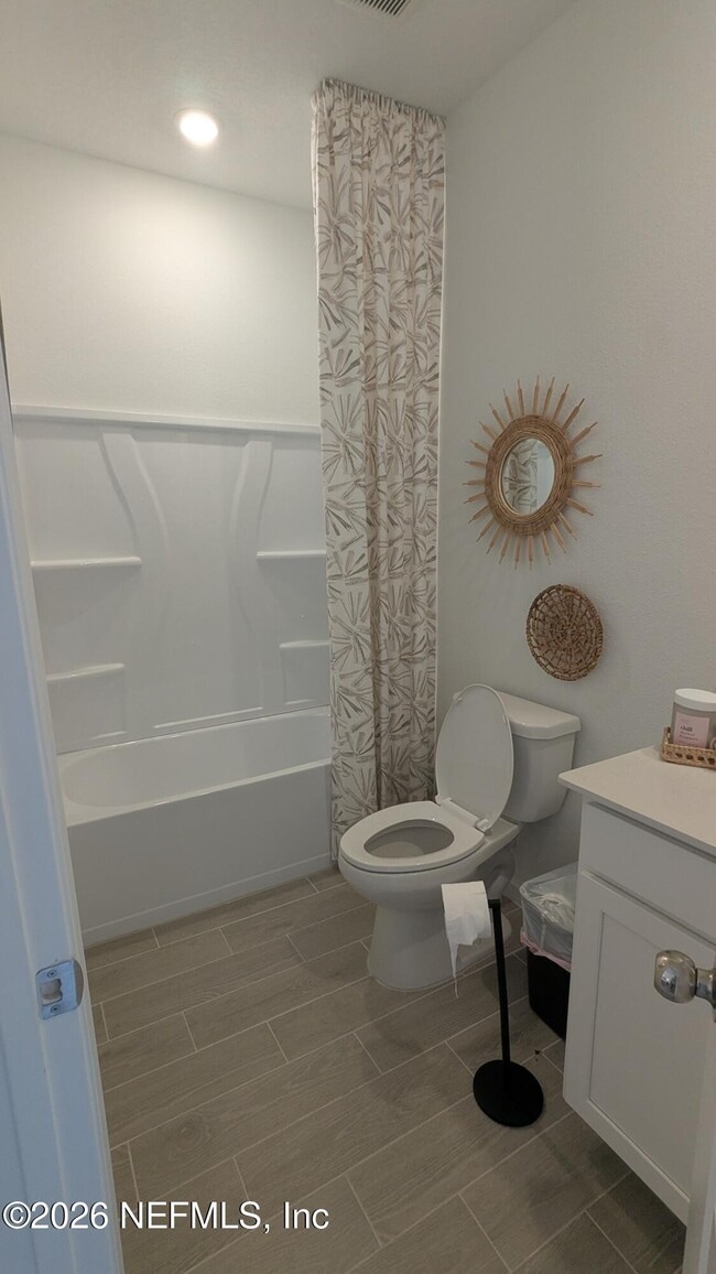 Building Photo - 15615 Thomas Crk Wy