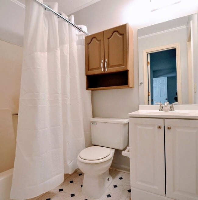 Building Photo - 1483 Springleaf Cir SE