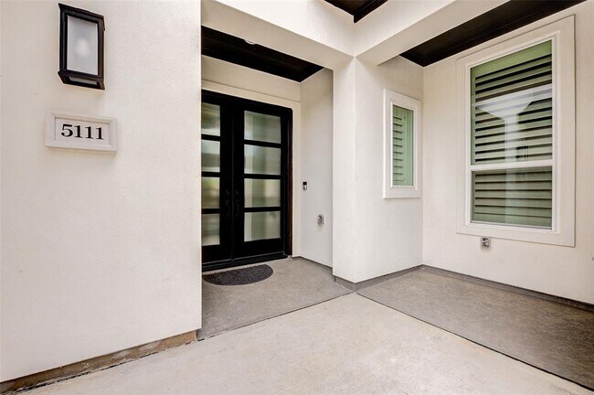 Building Photo - 5111 Maumee River Dr