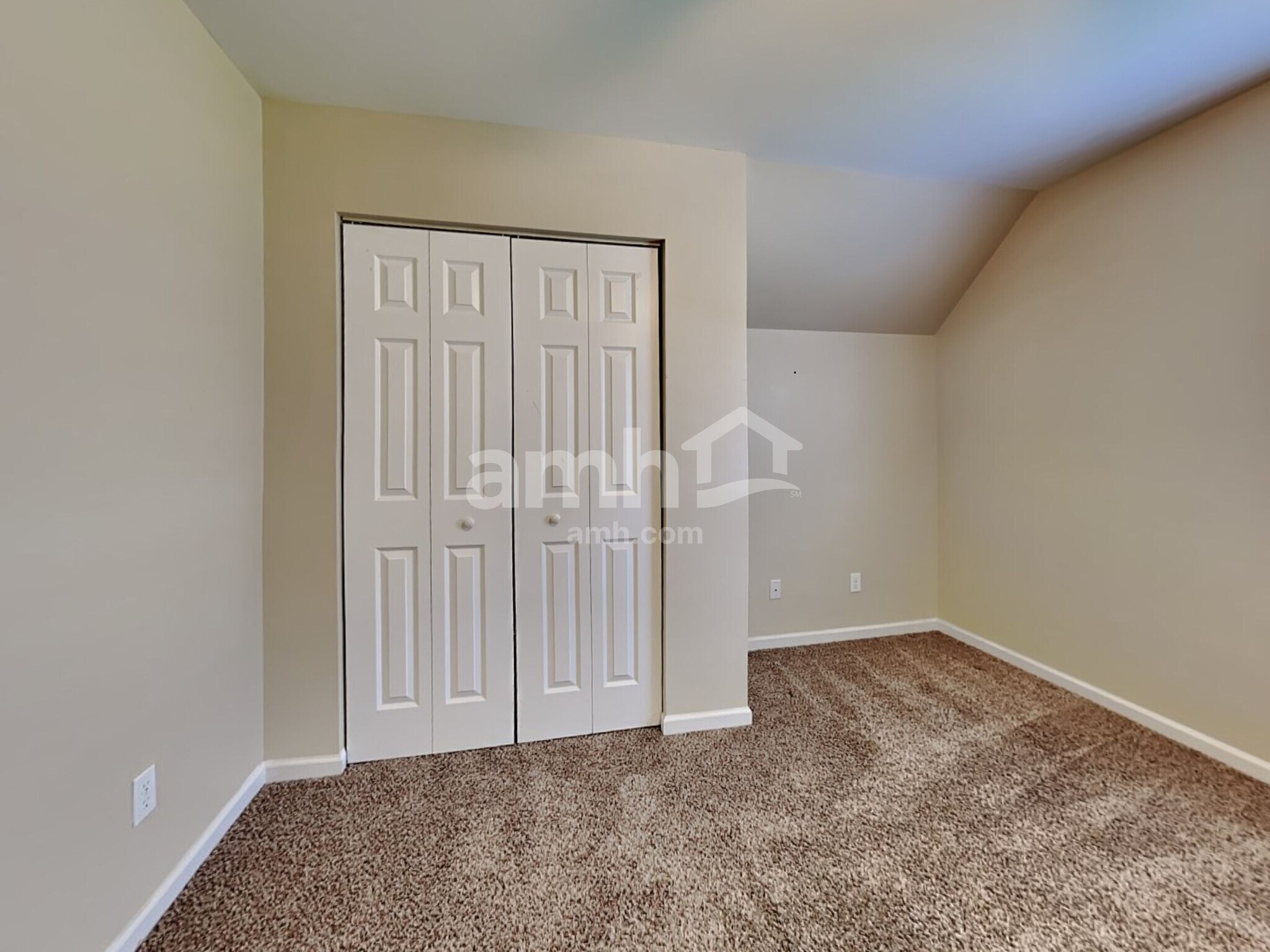 Building Photo - 4809 Wheatfield Dr