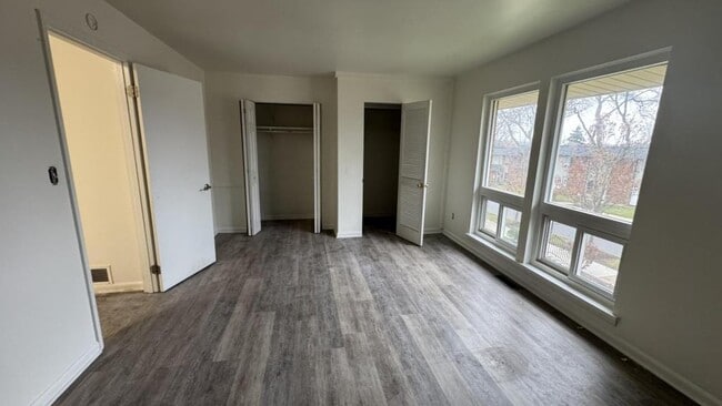 Building Photo - 314 College Park Dr