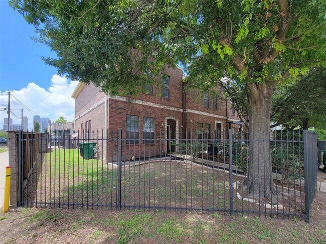 Building Photo - 1414 Emancipation Ave