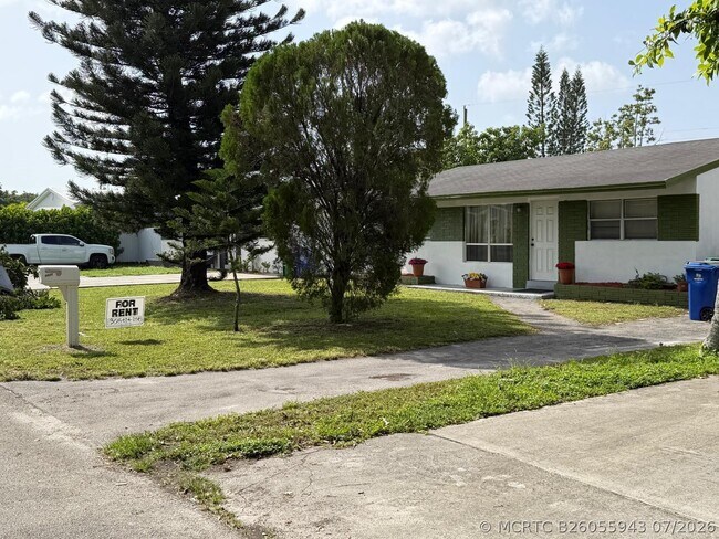 Building Photo - 6328 SW 20th St