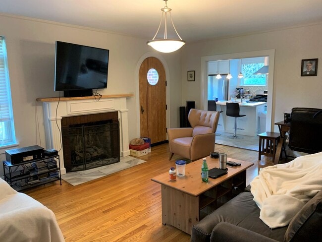 Building Photo - 148 Campbell Ave