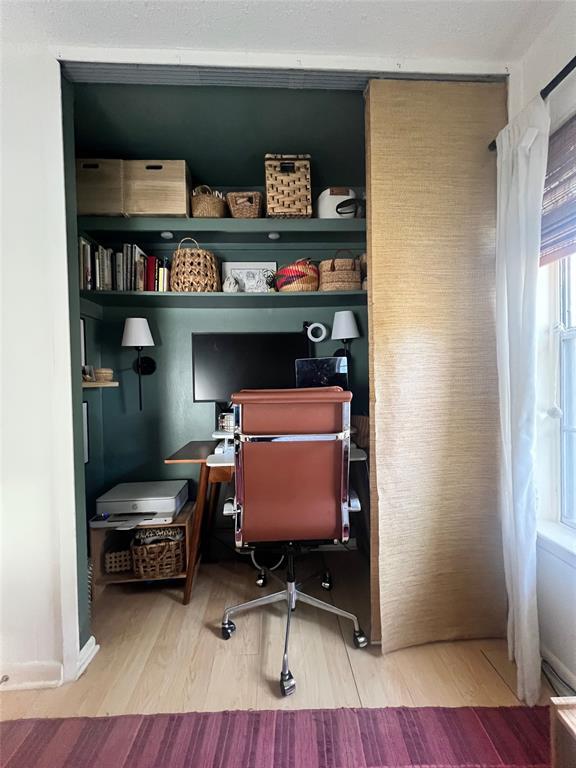 Building Photo - 204 Sheraton Ave