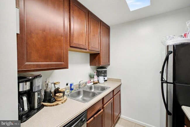 Building Photo - 75 Red Maple Ct