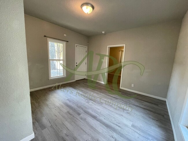 Building Photo - 1444 Cypress St